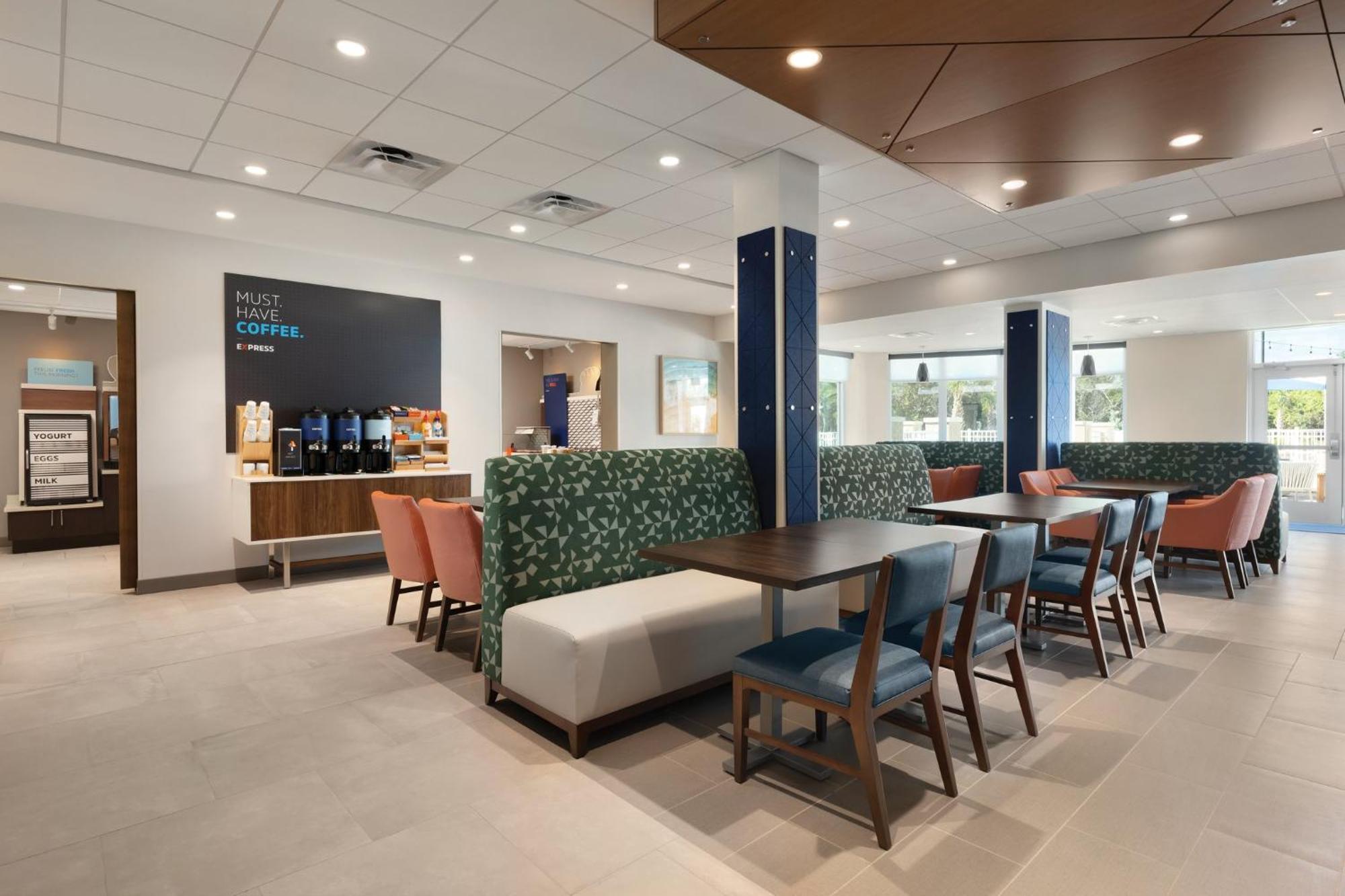 Holiday Inn Express Cape Canaveral By Ihg Extérieur photo