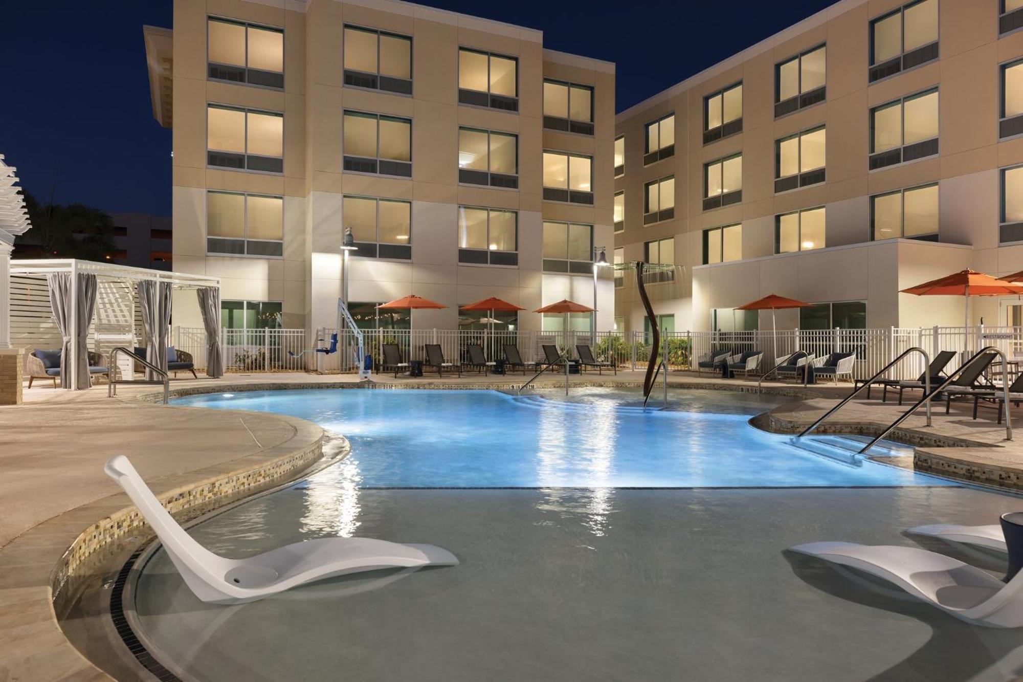 Holiday Inn Express Cape Canaveral By Ihg Extérieur photo