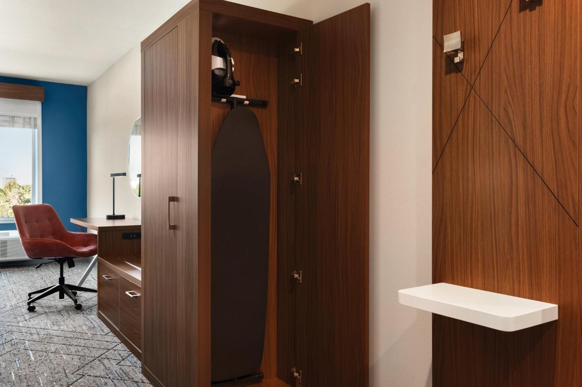 Holiday Inn Express Cape Canaveral By Ihg Extérieur photo